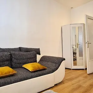 Wiener Buddha Style Flat With Inner Garden- Marzstrasse Wiedeń